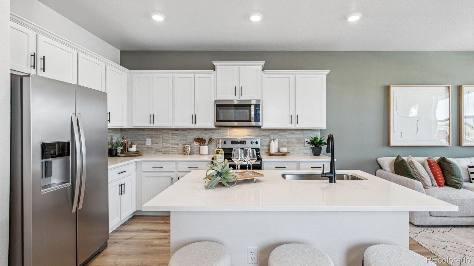 MLS Image #13 for 1402 s boston court,denver, Colorado