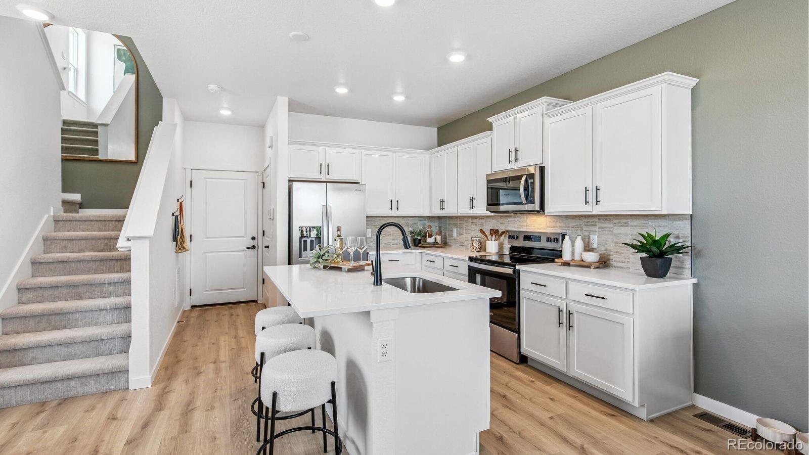 MLS Image #4 for 1402 s boston court,denver, Colorado