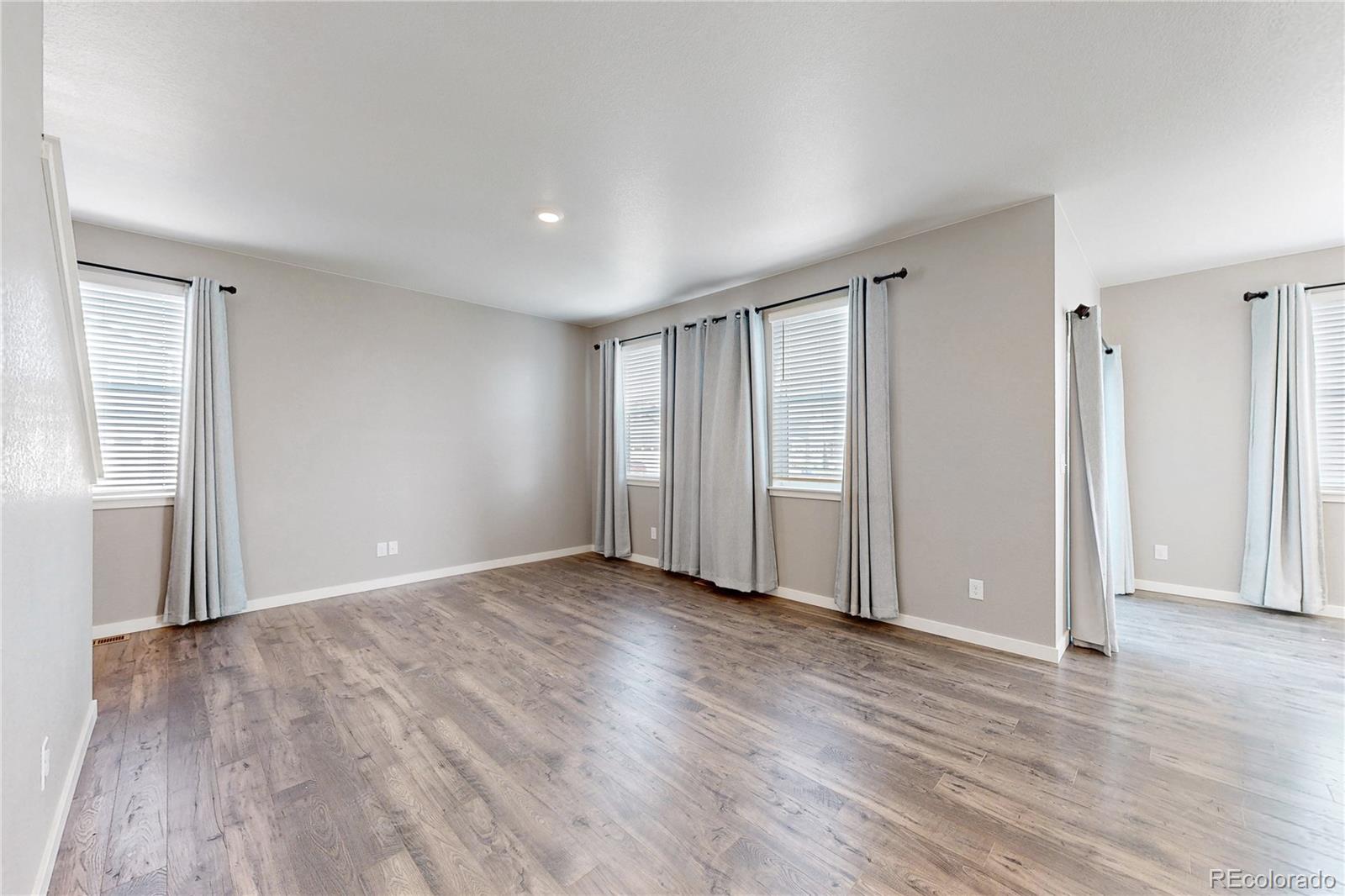 MLS Image #5 for 2122  pineywoods street,mead, Colorado