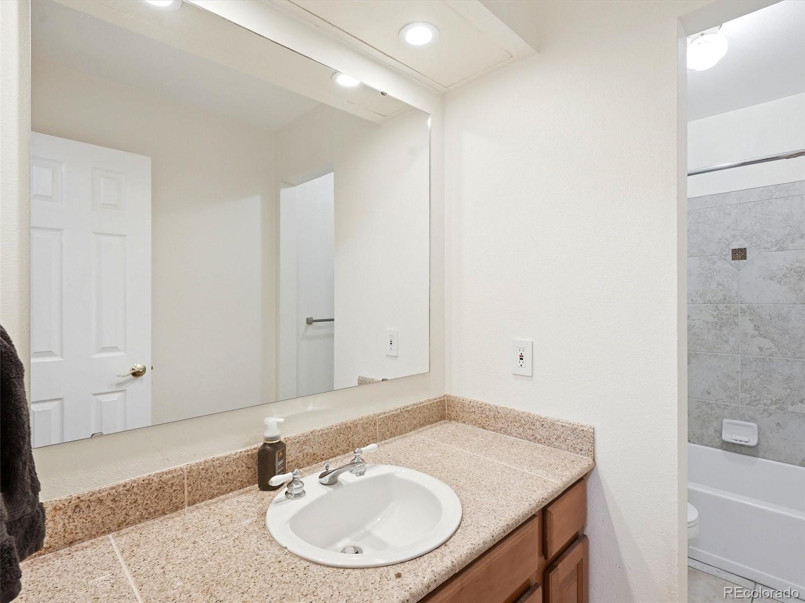 MLS Image #9 for 11507 e amherst circle,aurora, Colorado