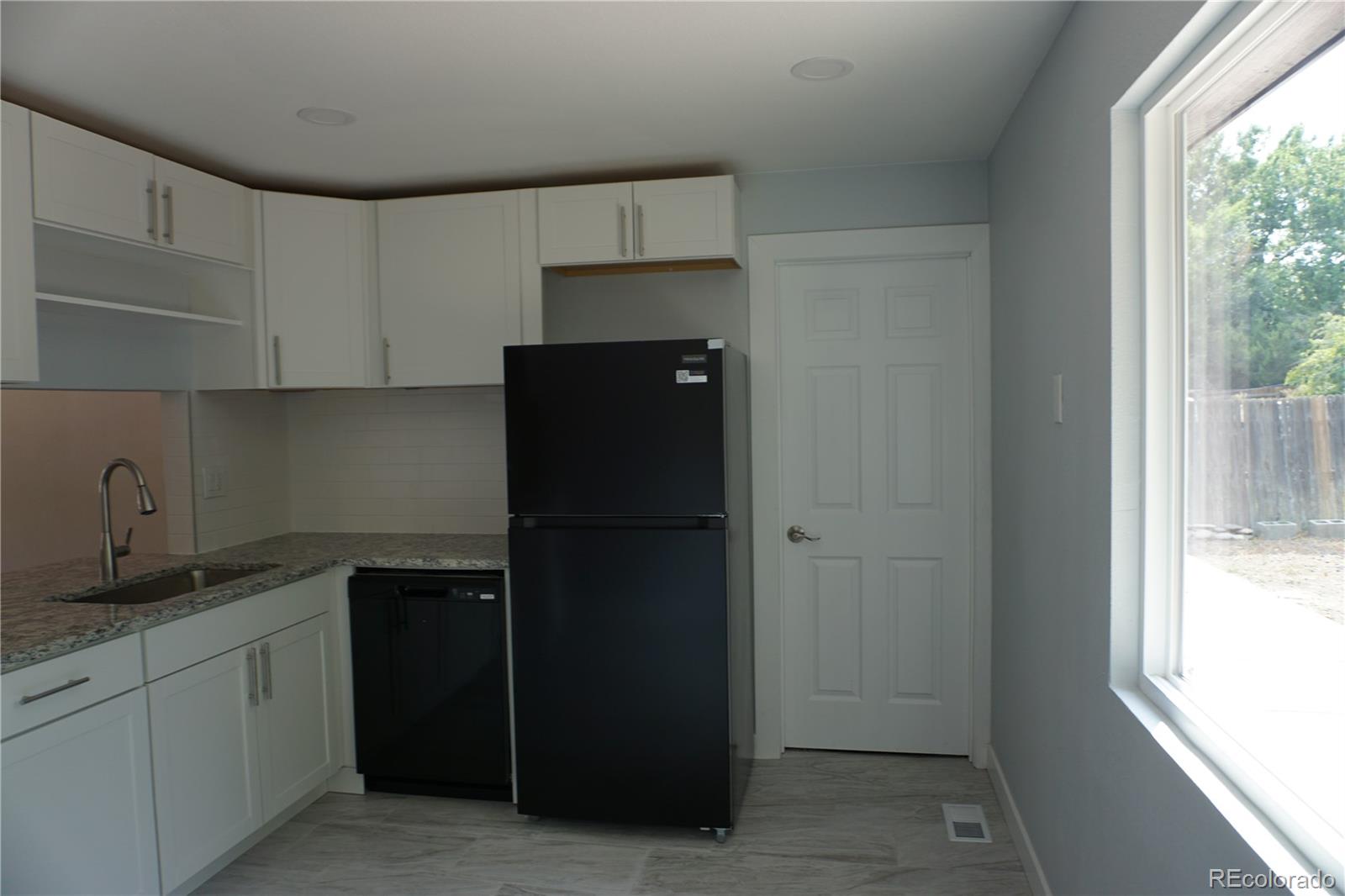 MLS Image #10 for 5527  chandler court,denver, Colorado