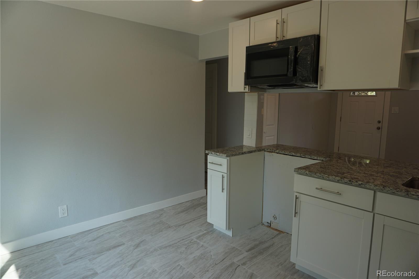 MLS Image #12 for 5527  chandler court,denver, Colorado