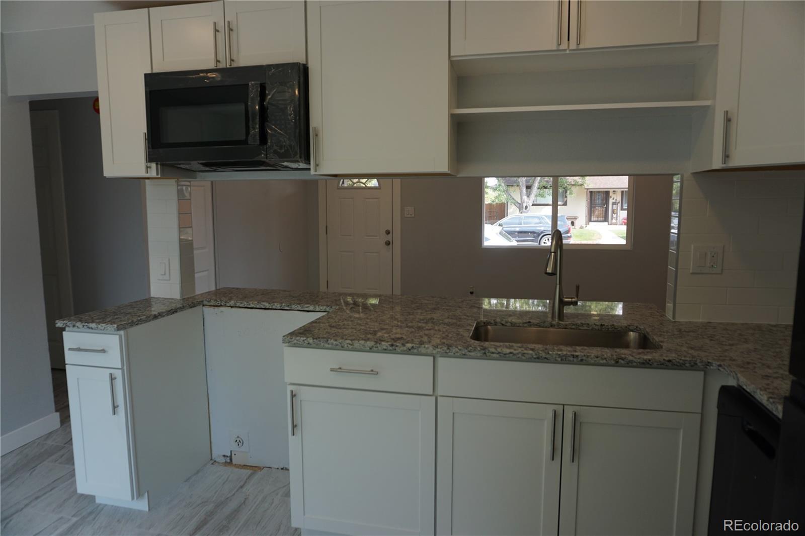 MLS Image #13 for 5527  chandler court,denver, Colorado