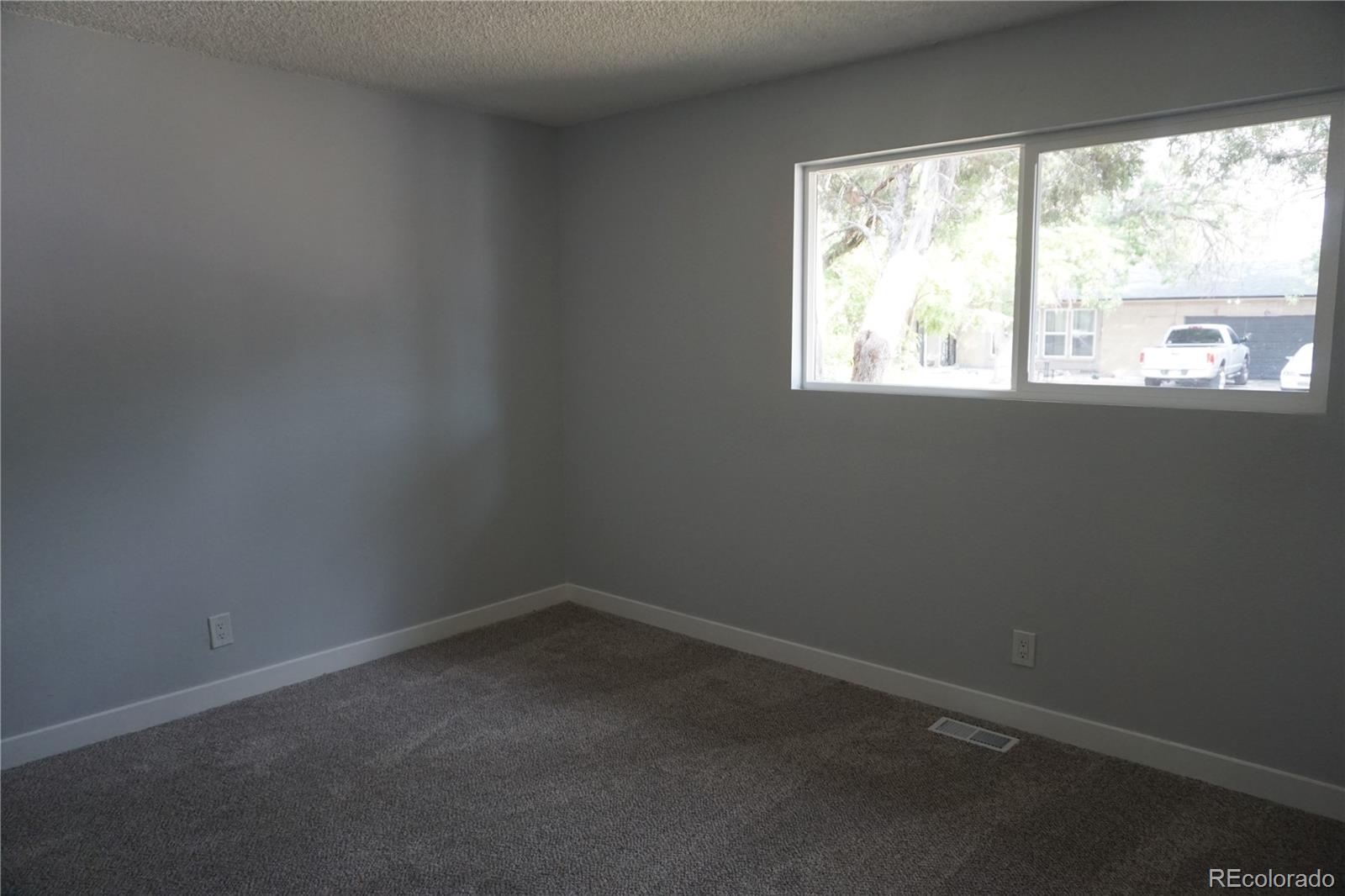MLS Image #16 for 5527  chandler court,denver, Colorado