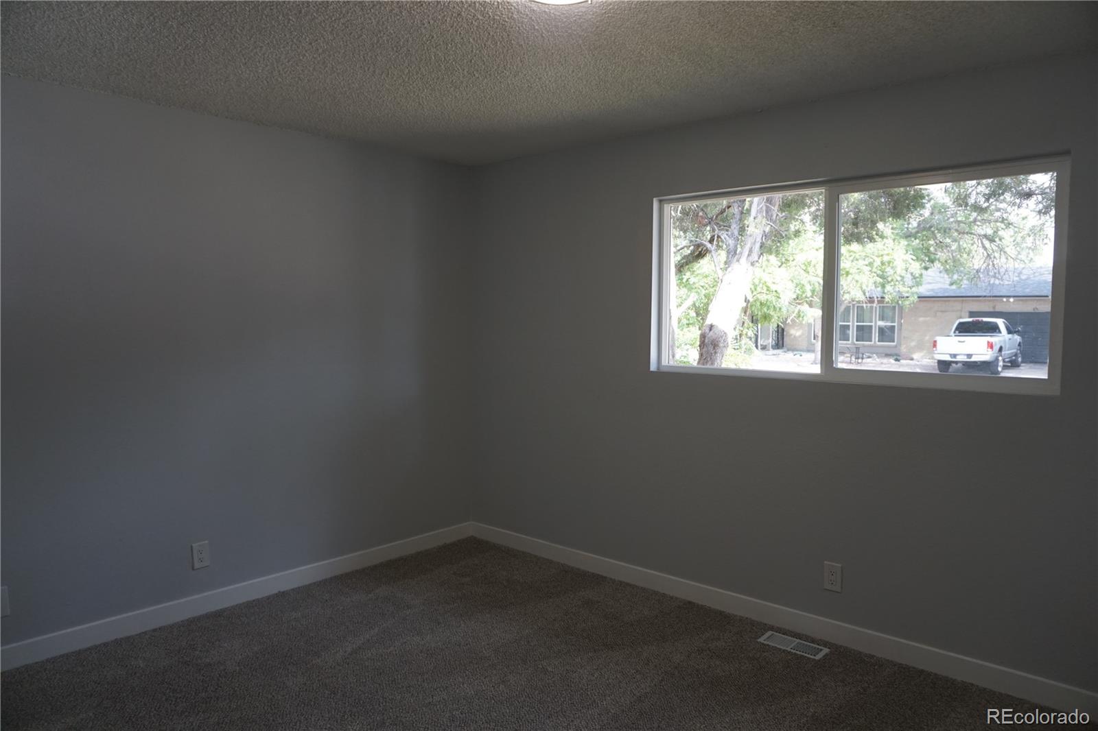 MLS Image #17 for 5527  chandler court,denver, Colorado