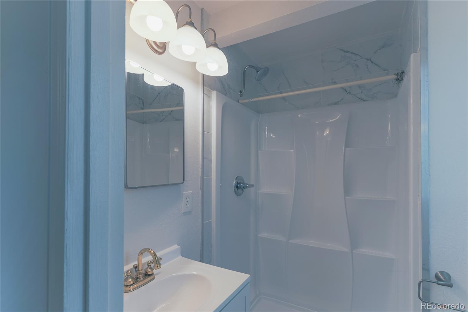 MLS Image #10 for 941  zion street,aurora, Colorado