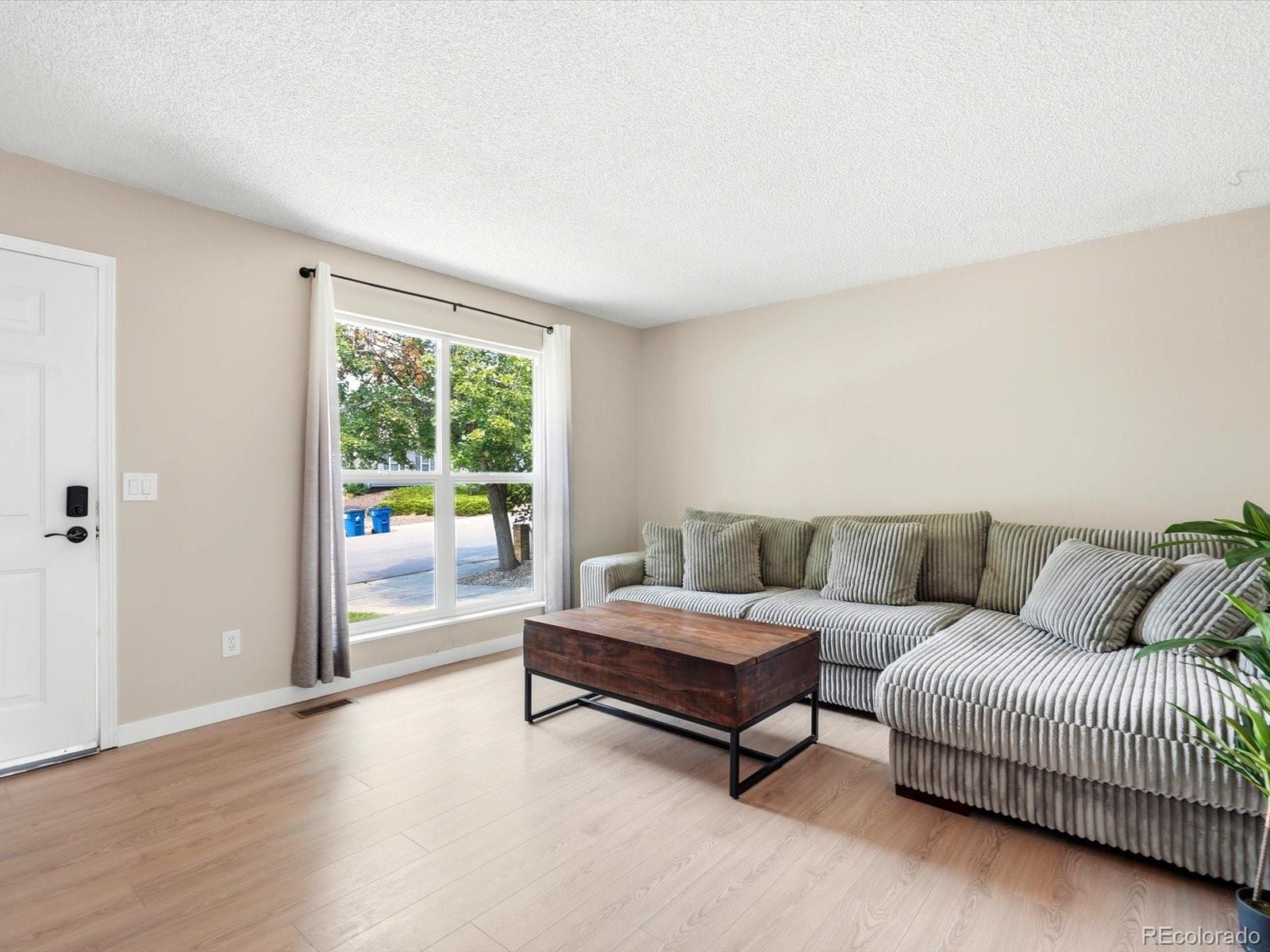 MLS Image #3 for 1208 s cathay street,aurora, Colorado