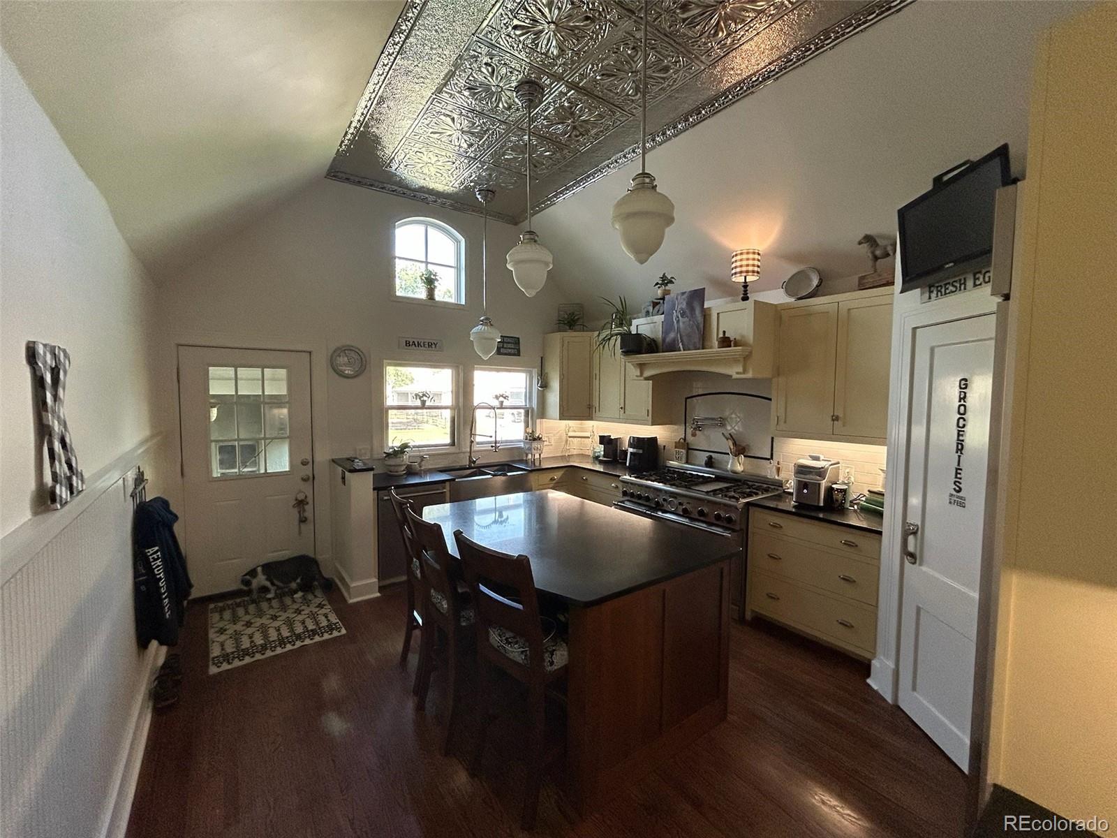 MLS Image #5 for 409 w vinson street,holly, Colorado
