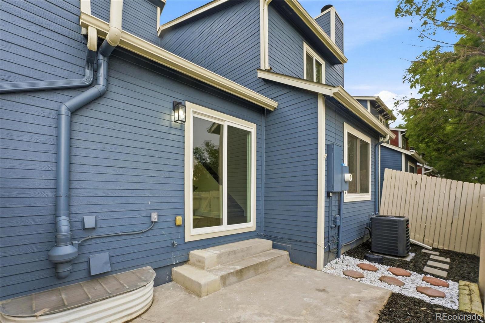 MLS Image #10 for 11229  holly street,denver, Colorado