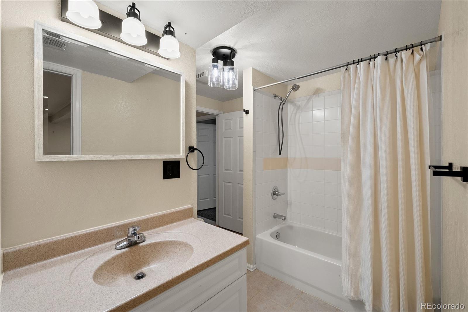MLS Image #30 for 8060 s kendall boulevard,littleton, Colorado