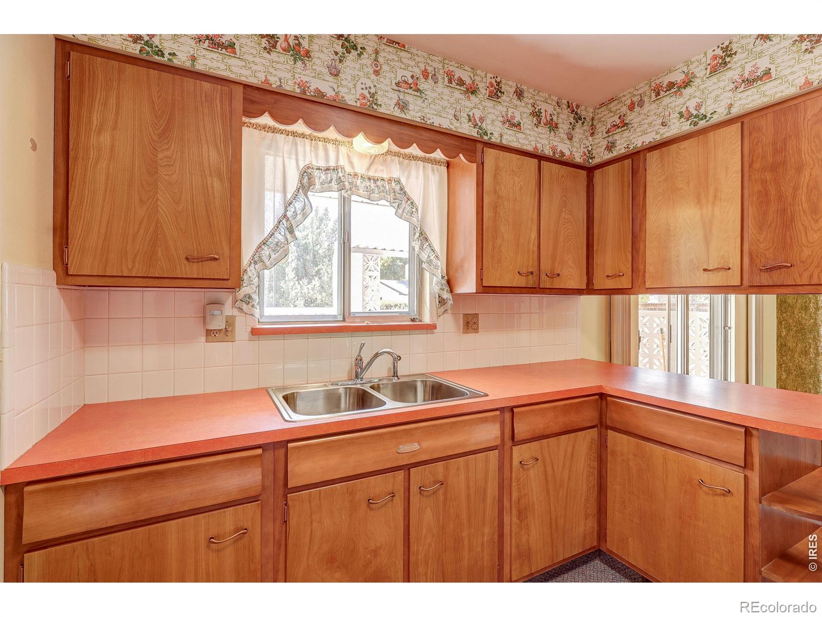 MLS Image #9 for 1416  skyline drive,fort collins, Colorado