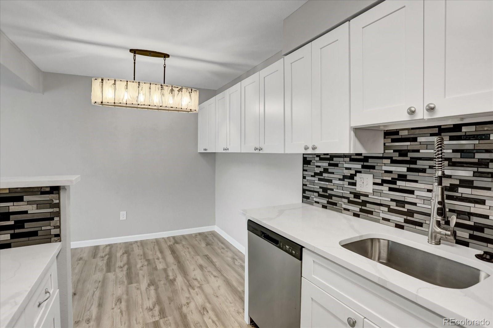 MLS Image #11 for 381 s ames street,denver, Colorado