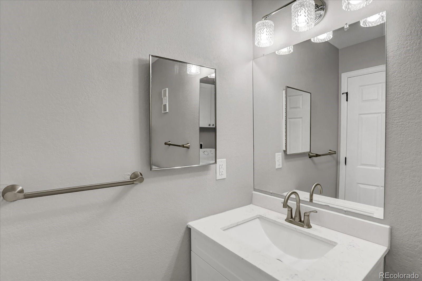 MLS Image #18 for 381 s ames street,denver, Colorado
