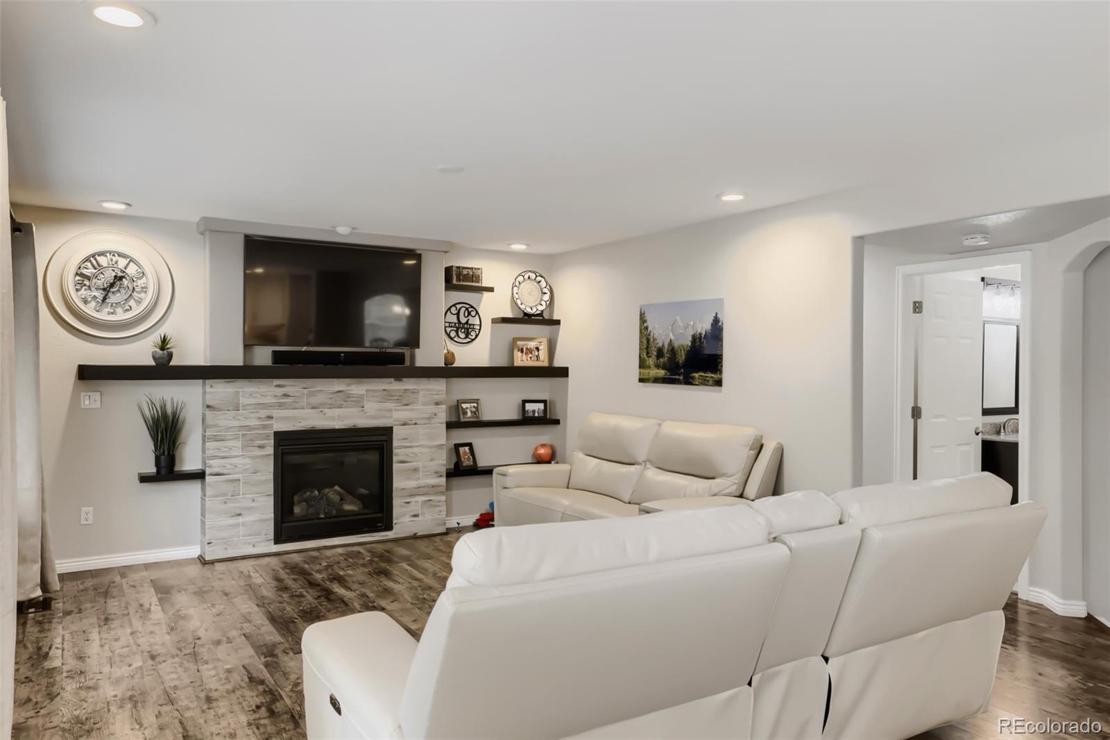 MLS Image #7 for 2897 s coors drive,denver, Colorado
