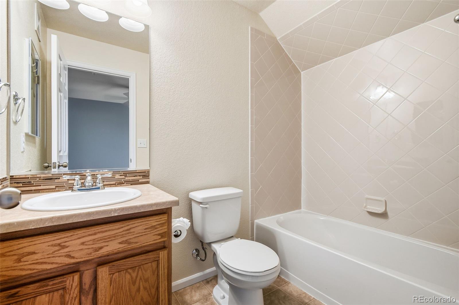 MLS Image #12 for 14300  waterside lane,broomfield, Colorado