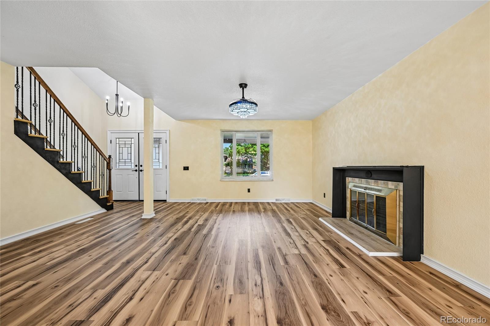MLS Image #11 for 3145 s akron street,denver, Colorado