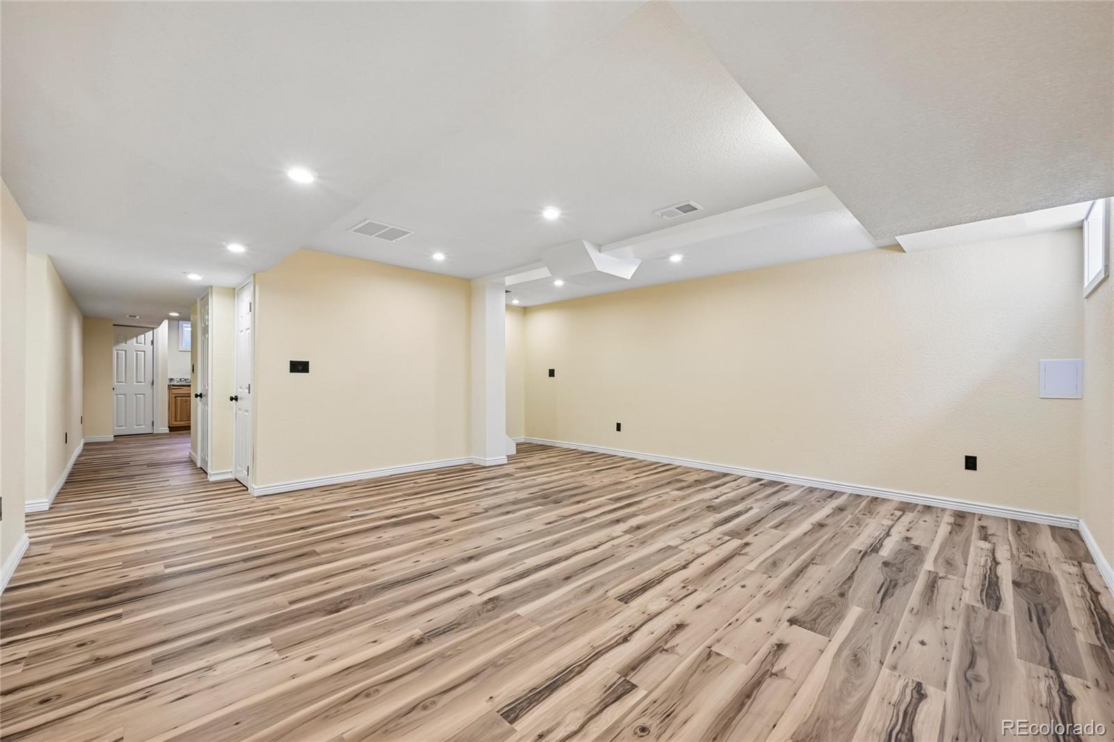MLS Image #30 for 3145 s akron street,denver, Colorado