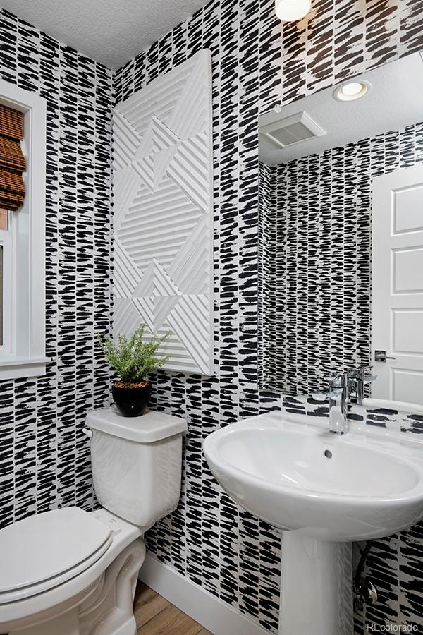 MLS Image #10 for 3141 w bates avenue,denver, Colorado