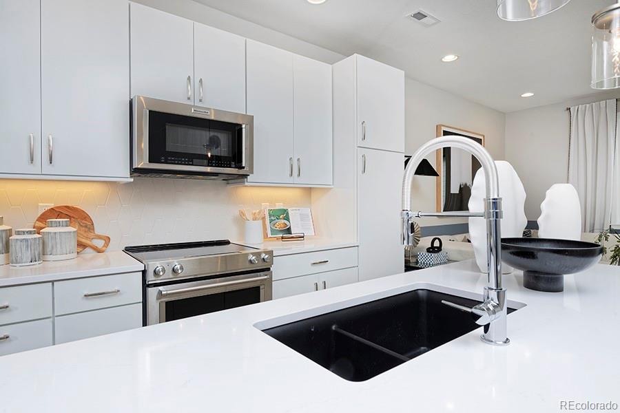 MLS Image #7 for 3141 w bates avenue,denver, Colorado