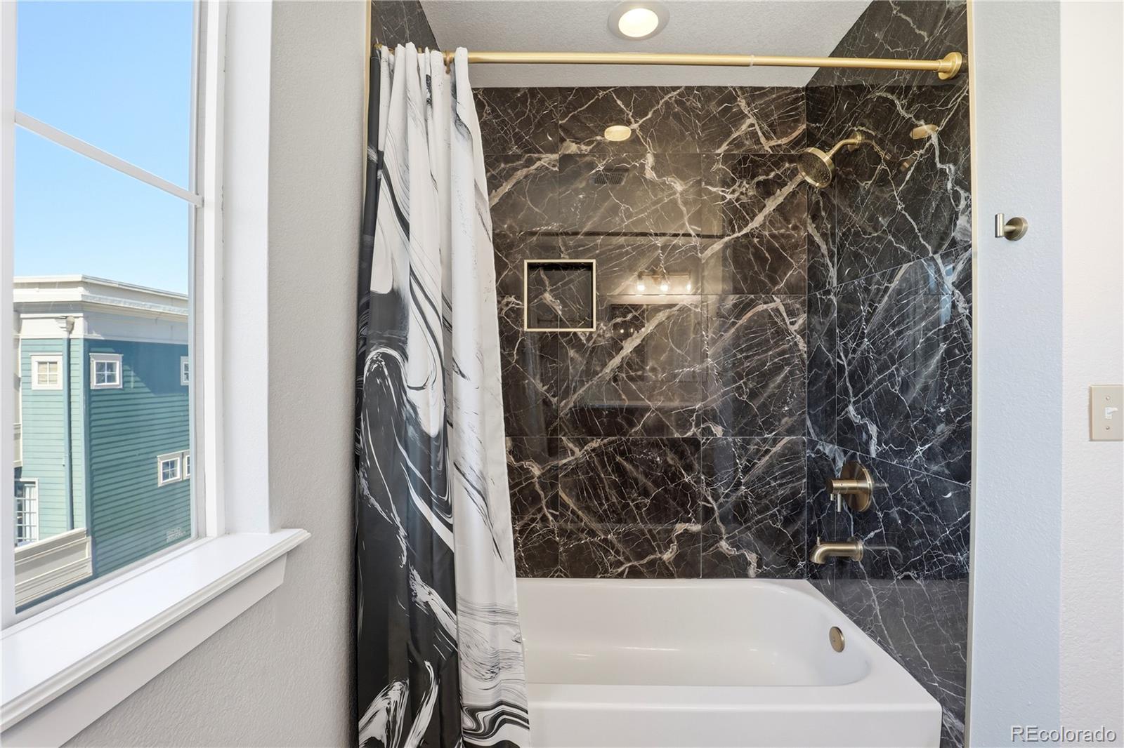 MLS Image #10 for 9368 e 107th place,henderson, Colorado