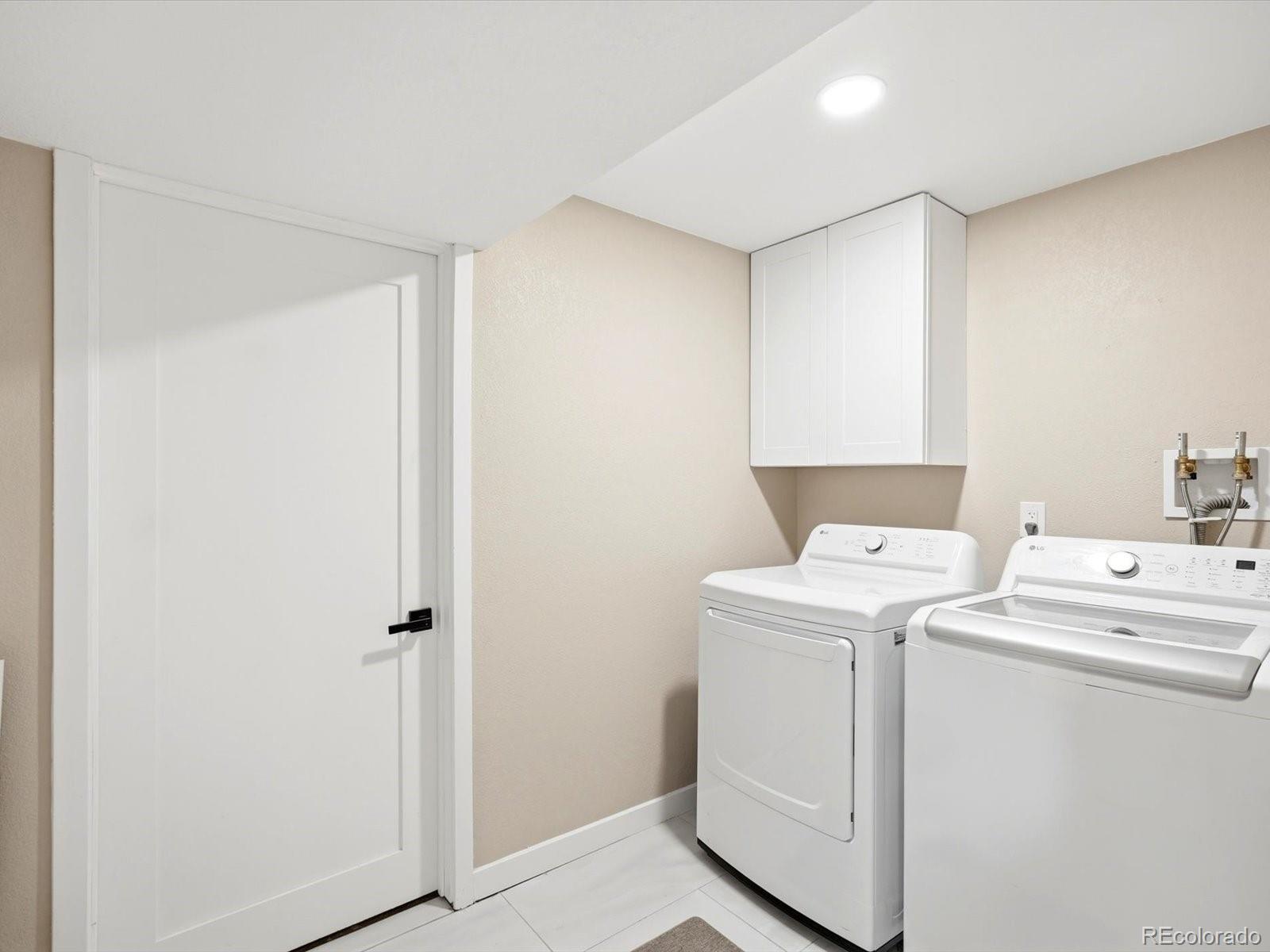 MLS Image #35 for 13782  omega circle,lone tree, Colorado