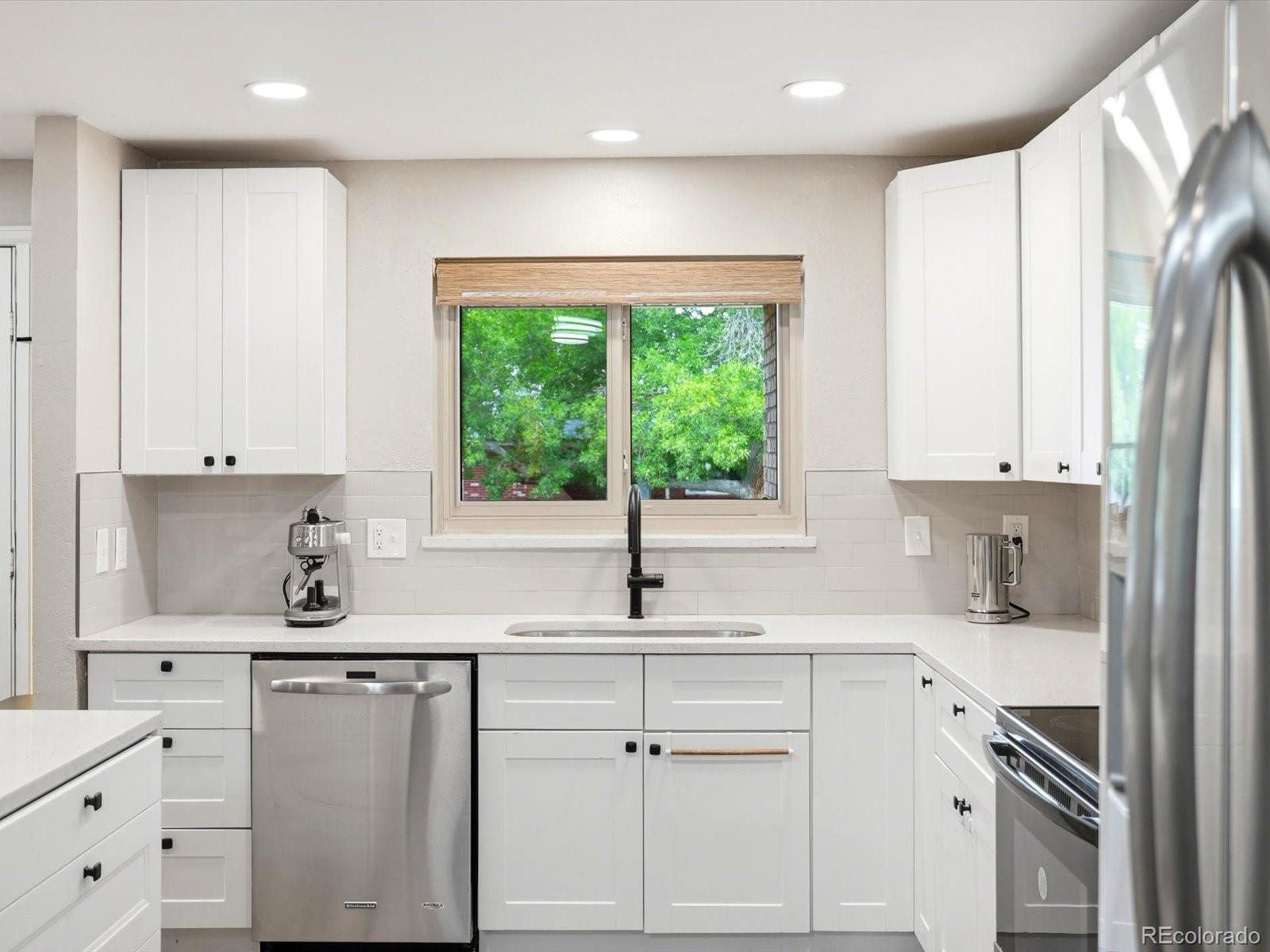 MLS Image #7 for 13782  omega circle,lone tree, Colorado