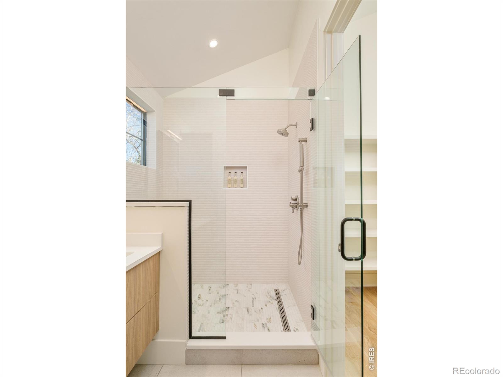 MLS Image #18 for 570  cook street,denver, Colorado