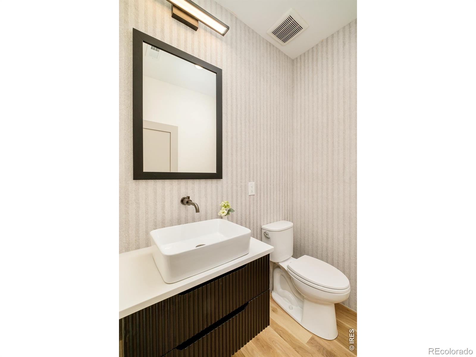 MLS Image #24 for 570  cook street,denver, Colorado