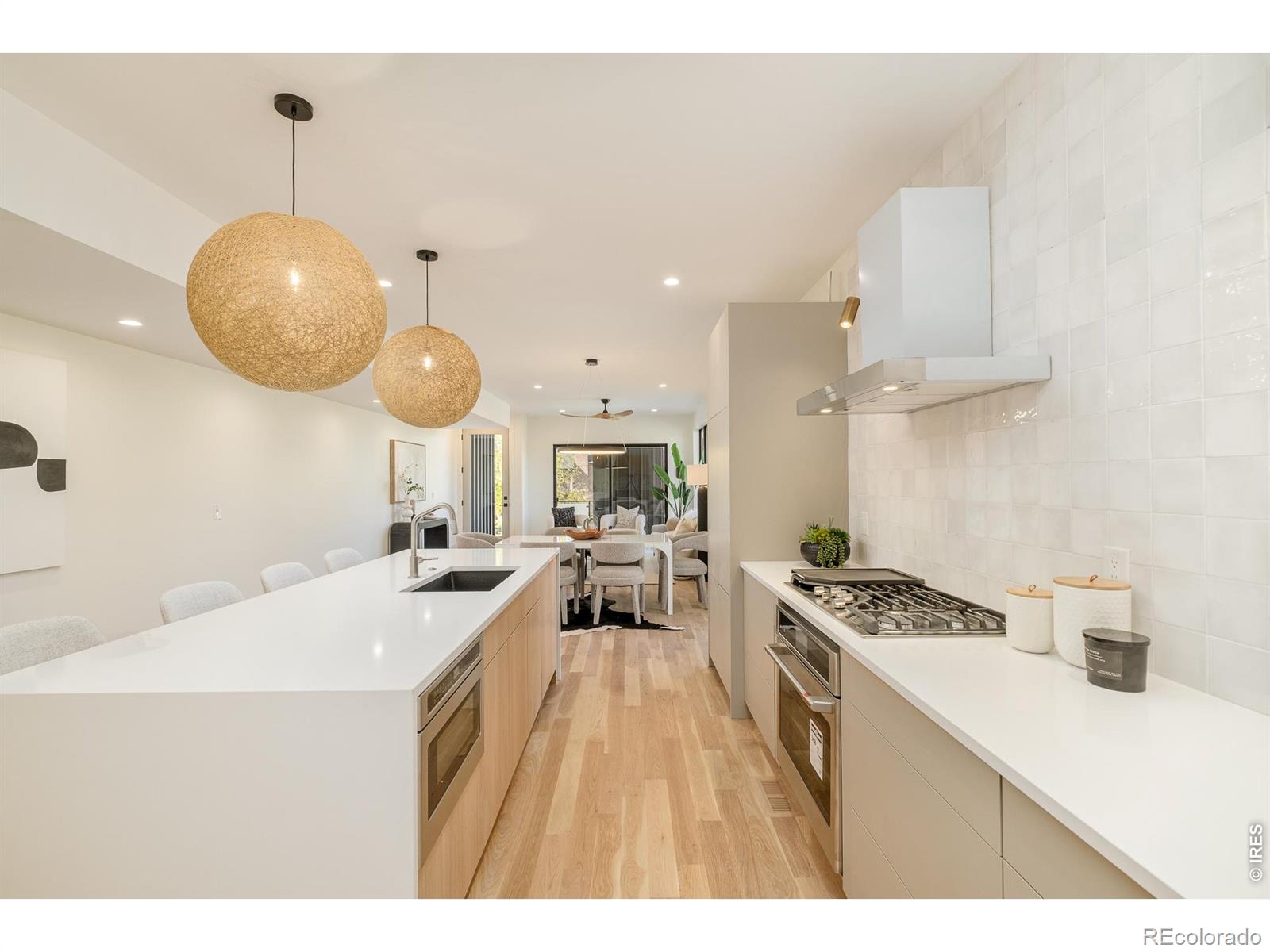 MLS Image #5 for 570  cook street,denver, Colorado