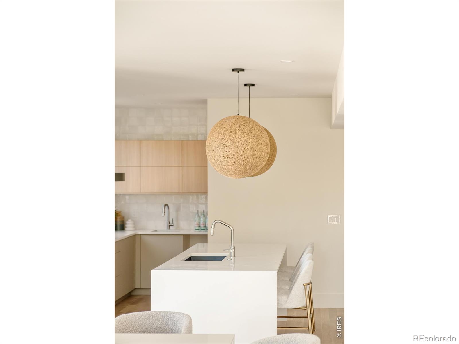 MLS Image #6 for 570  cook street,denver, Colorado