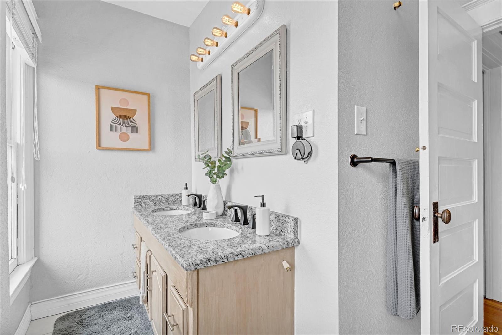 MLS Image #26 for 38 w byers place,denver, Colorado