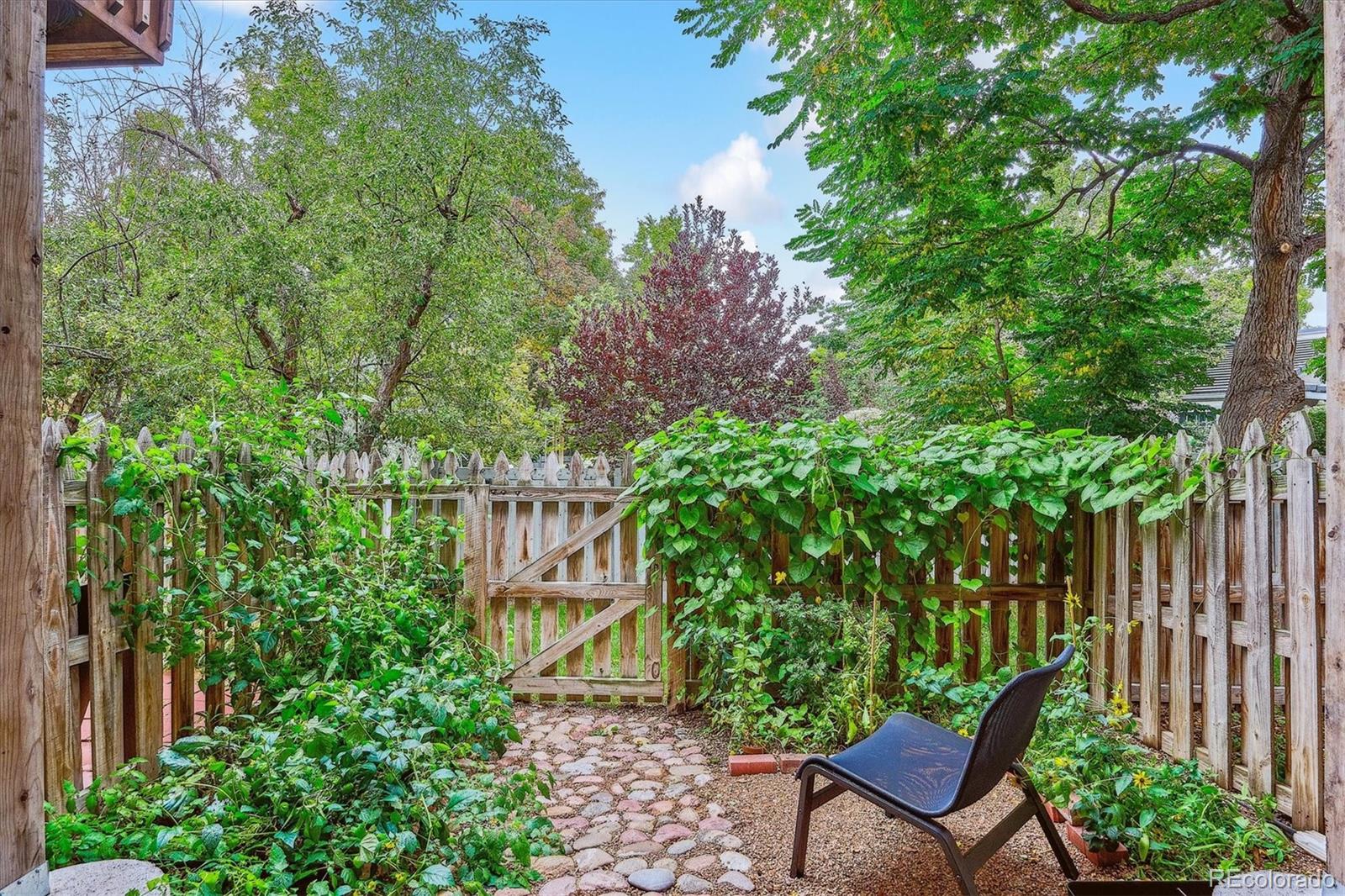 MLS Image #23 for 1699 s trenton street,denver, Colorado