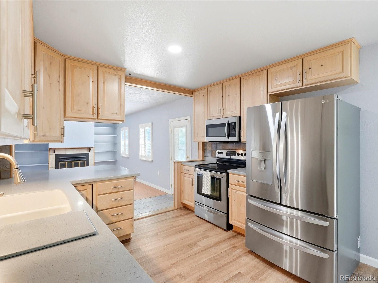 MLS Image #12 for 893 s oswego court,aurora, Colorado