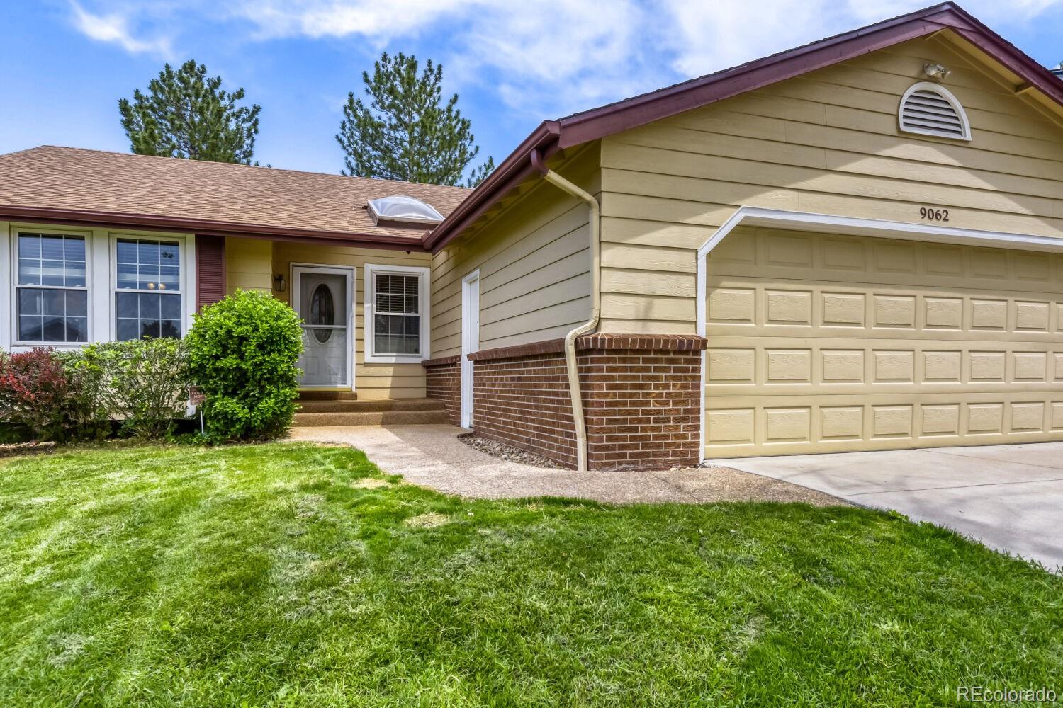 MLS Image #2 for 9062  woodland drive,littleton, Colorado