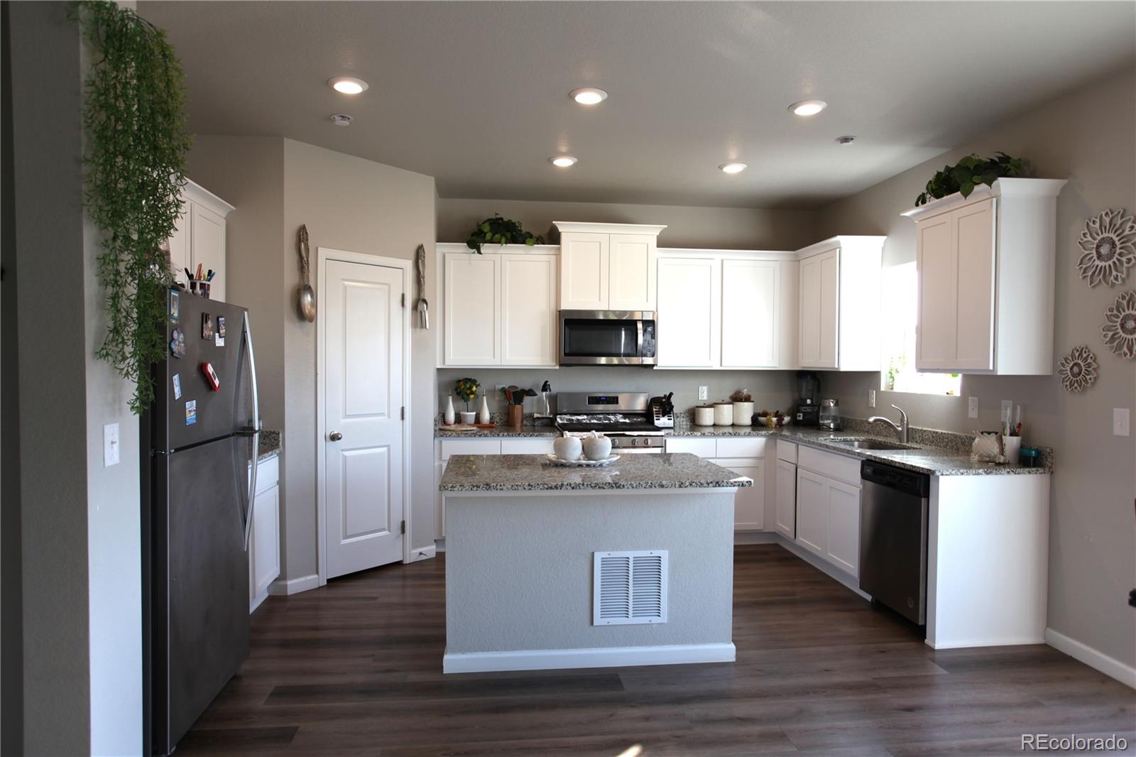 MLS Image #7 for 1120  gianna avenue,fort lupton, Colorado
