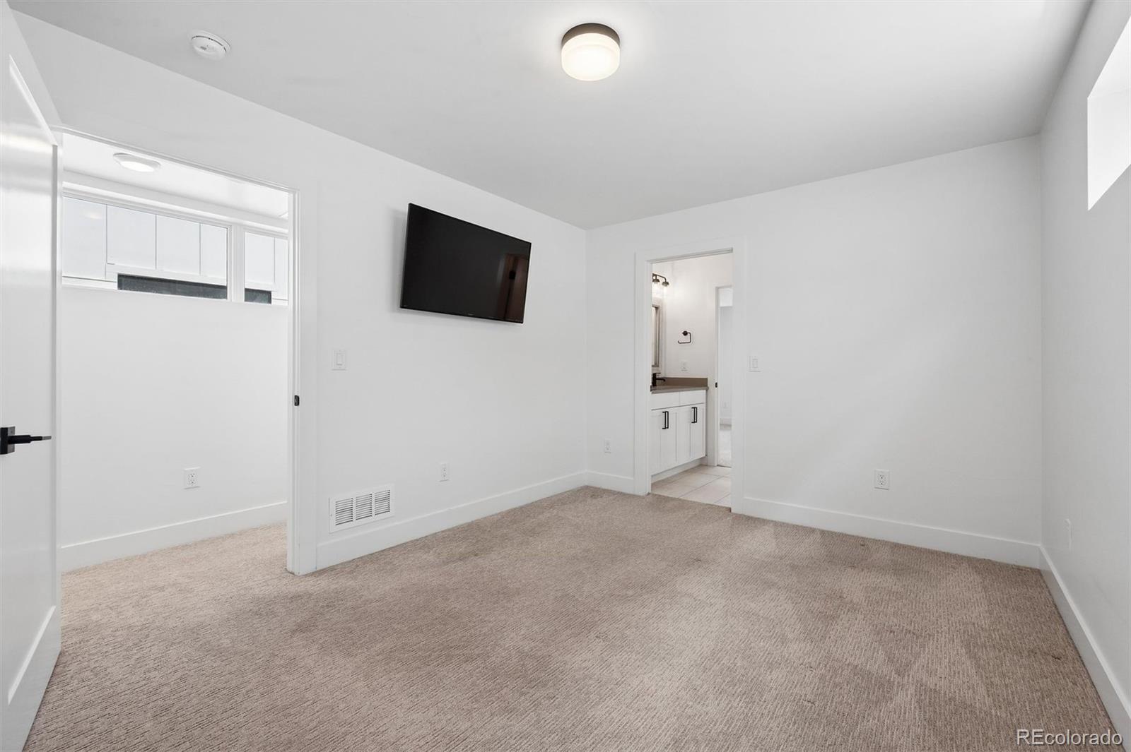 MLS Image #15 for 2134 s josephine street,denver, Colorado