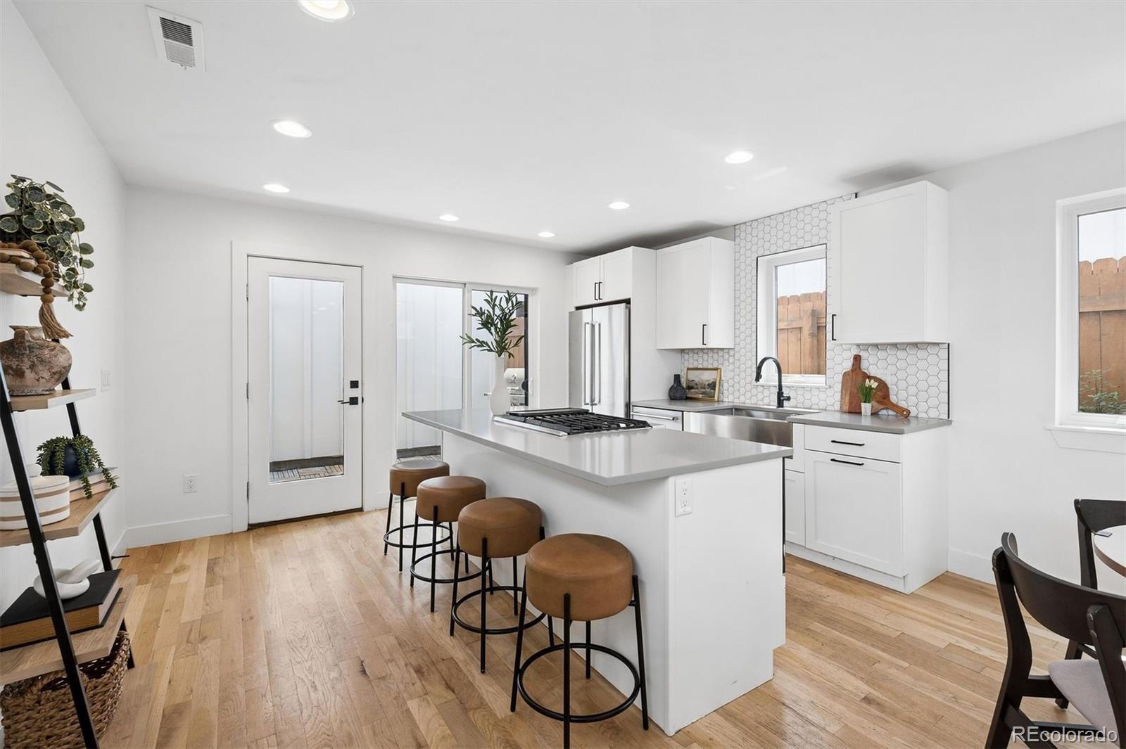 MLS Image #5 for 2134 s josephine street,denver, Colorado