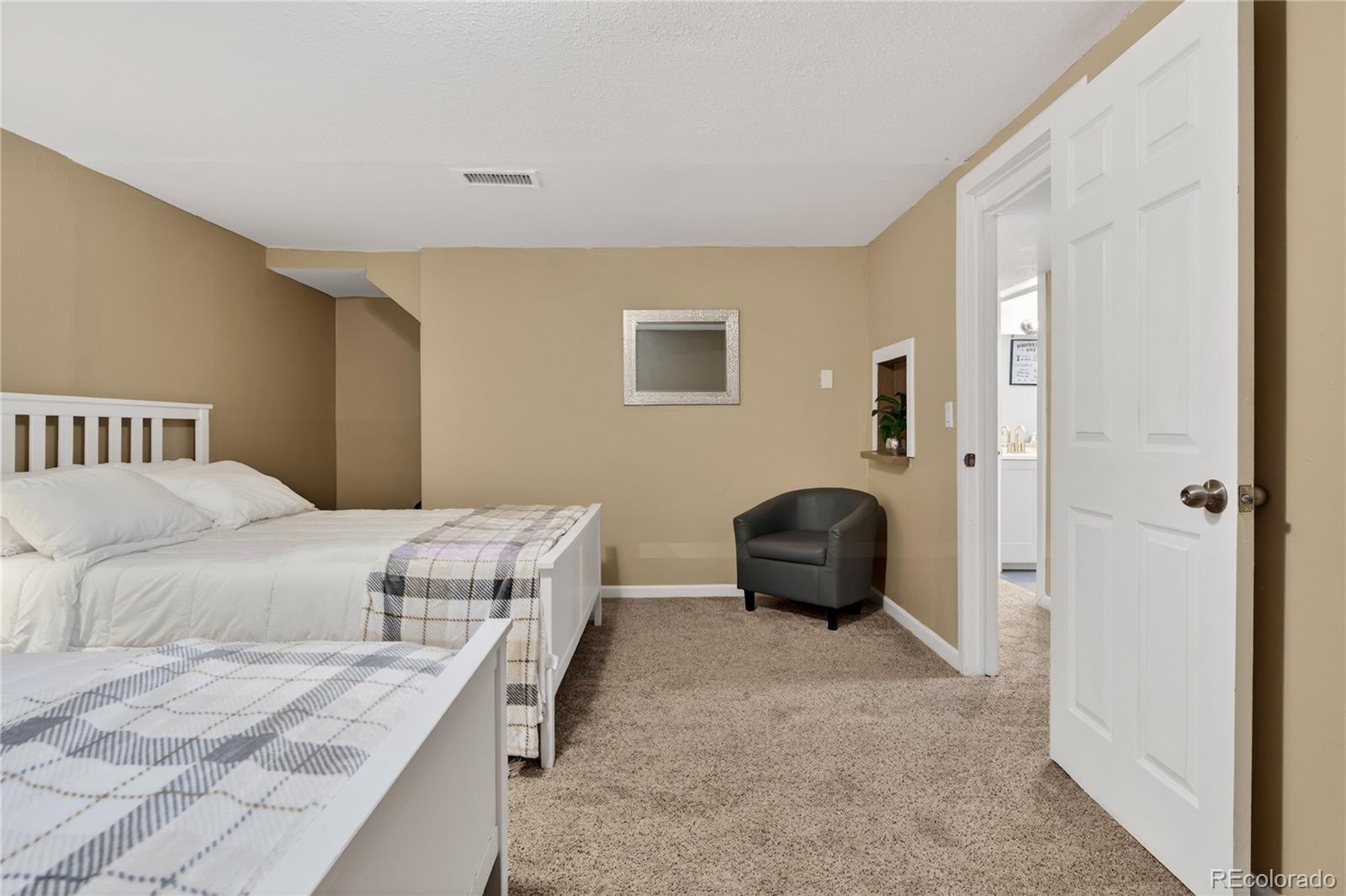 MLS Image #18 for 1455 s bahama street,aurora, Colorado