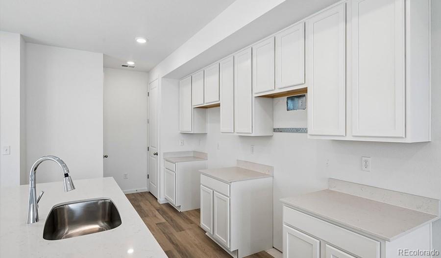 MLS Image #7 for 21391 e 67th avenue,aurora, Colorado