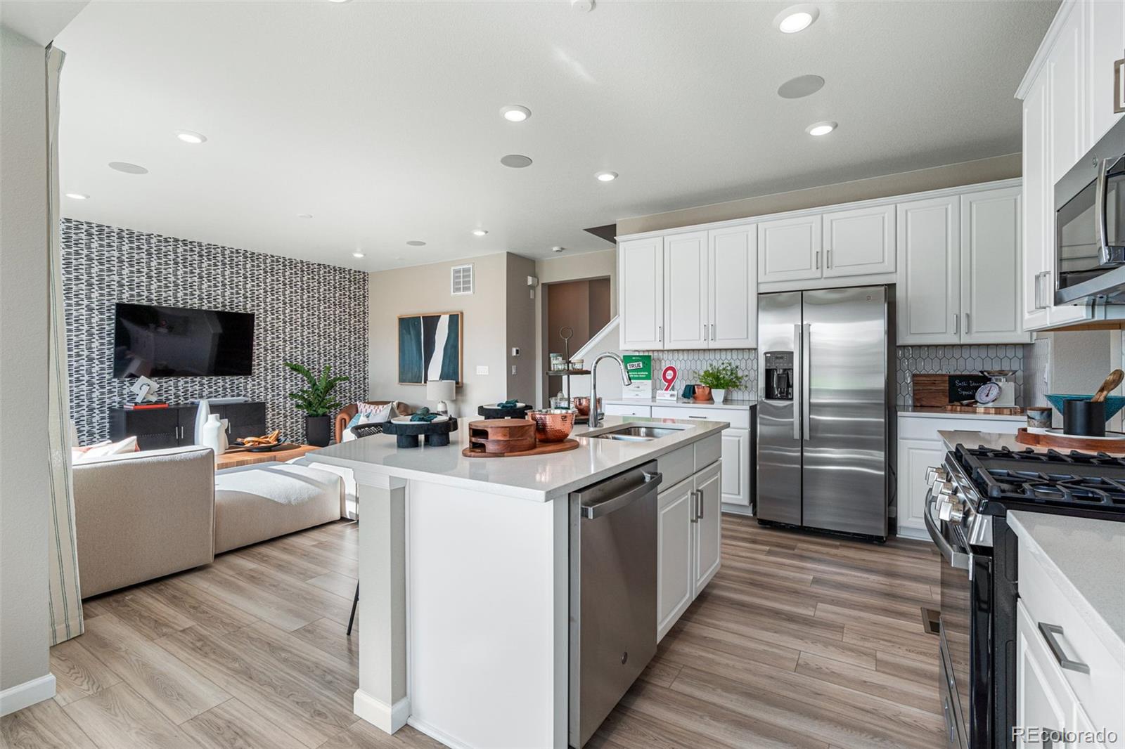 MLS Image #12 for 16958 w 92nd drive,arvada, Colorado