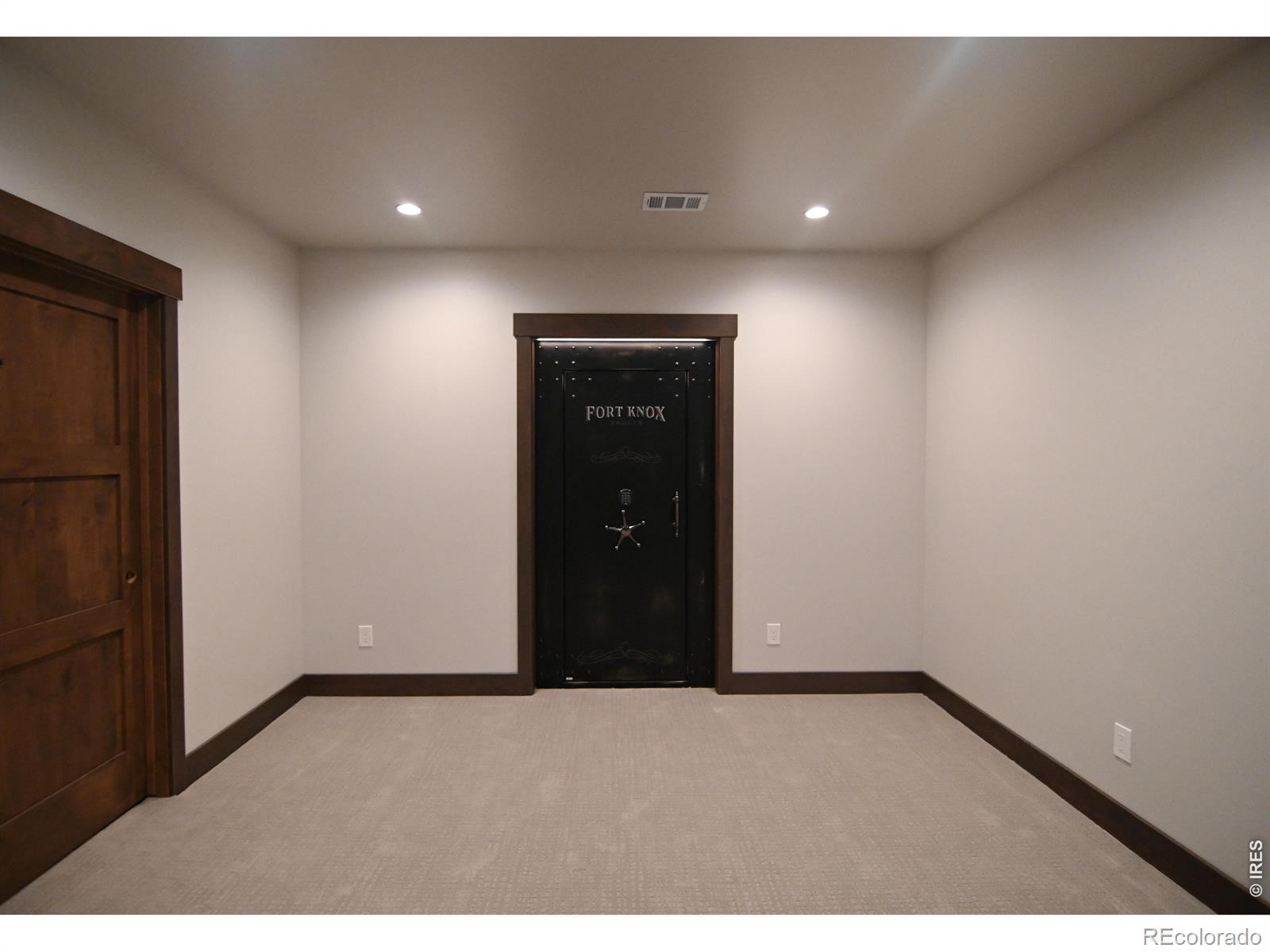 MLS Image #27 for 35168  hillhouse lane,windsor, Colorado