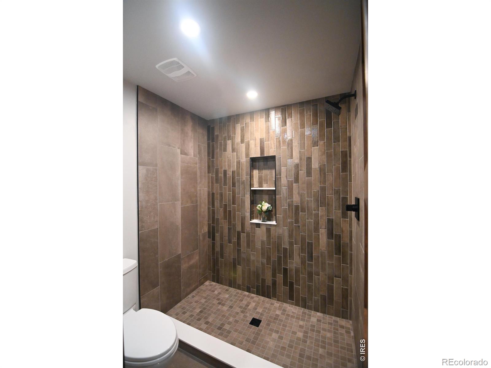 MLS Image #33 for 35168  hillhouse lane,windsor, Colorado