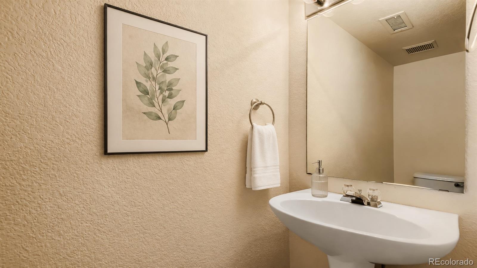 MLS Image #10 for 5062  perth street,denver, Colorado