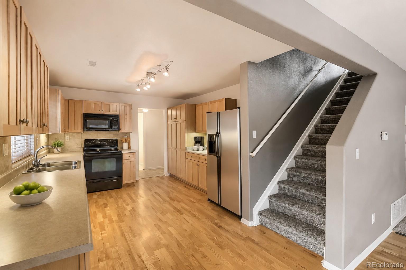 MLS Image #6 for 5062  perth street,denver, Colorado