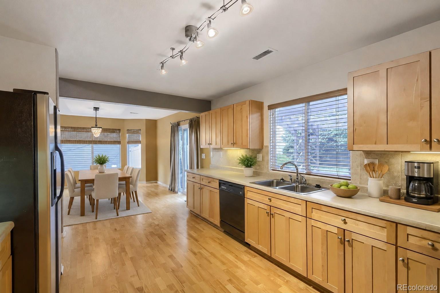MLS Image #8 for 5062  perth street,denver, Colorado