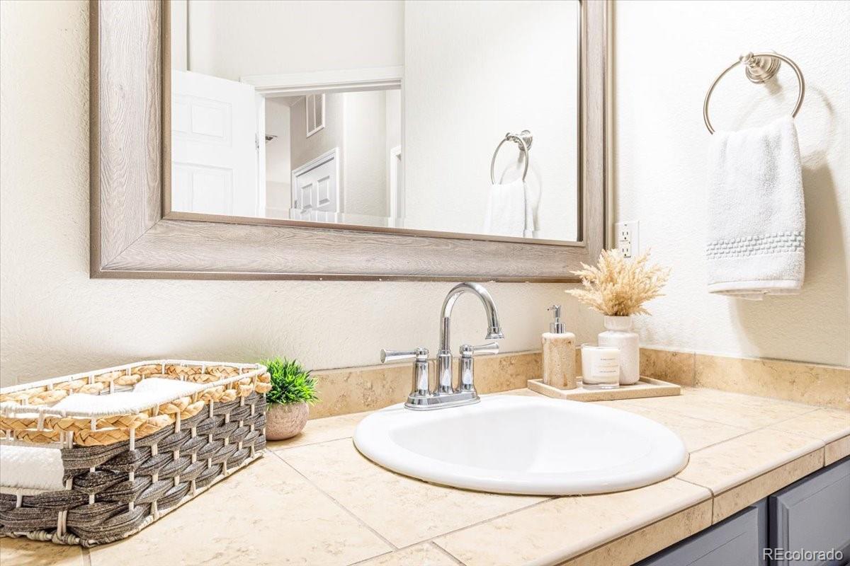 MLS Image #19 for 8489  canyon rim circle,englewood, Colorado