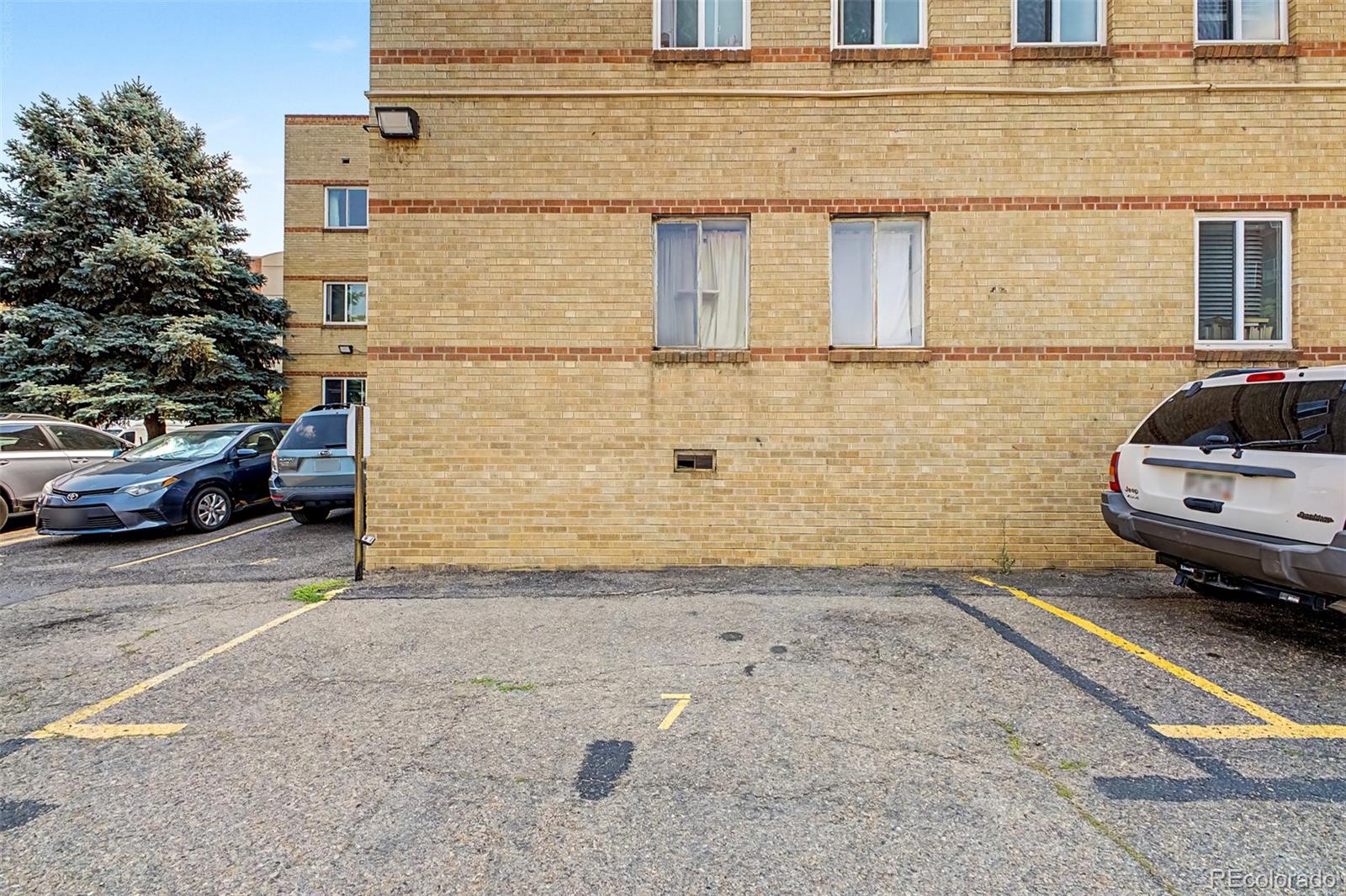 MLS Image #18 for 1101  bellaire street,denver, Colorado