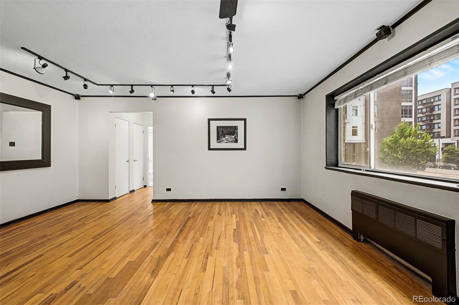 MLS Image #3 for 1101  bellaire street,denver, Colorado