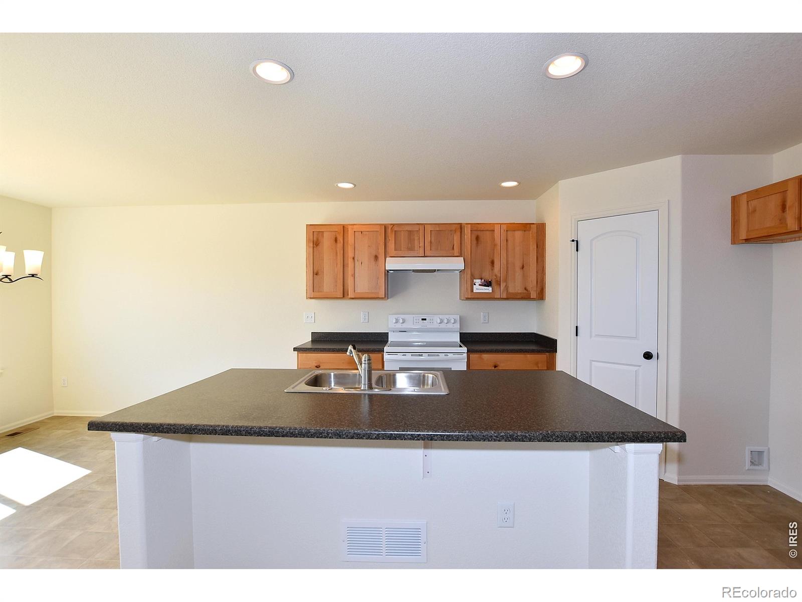 MLS Image #14 for 2412  juno lane,johnstown, Colorado