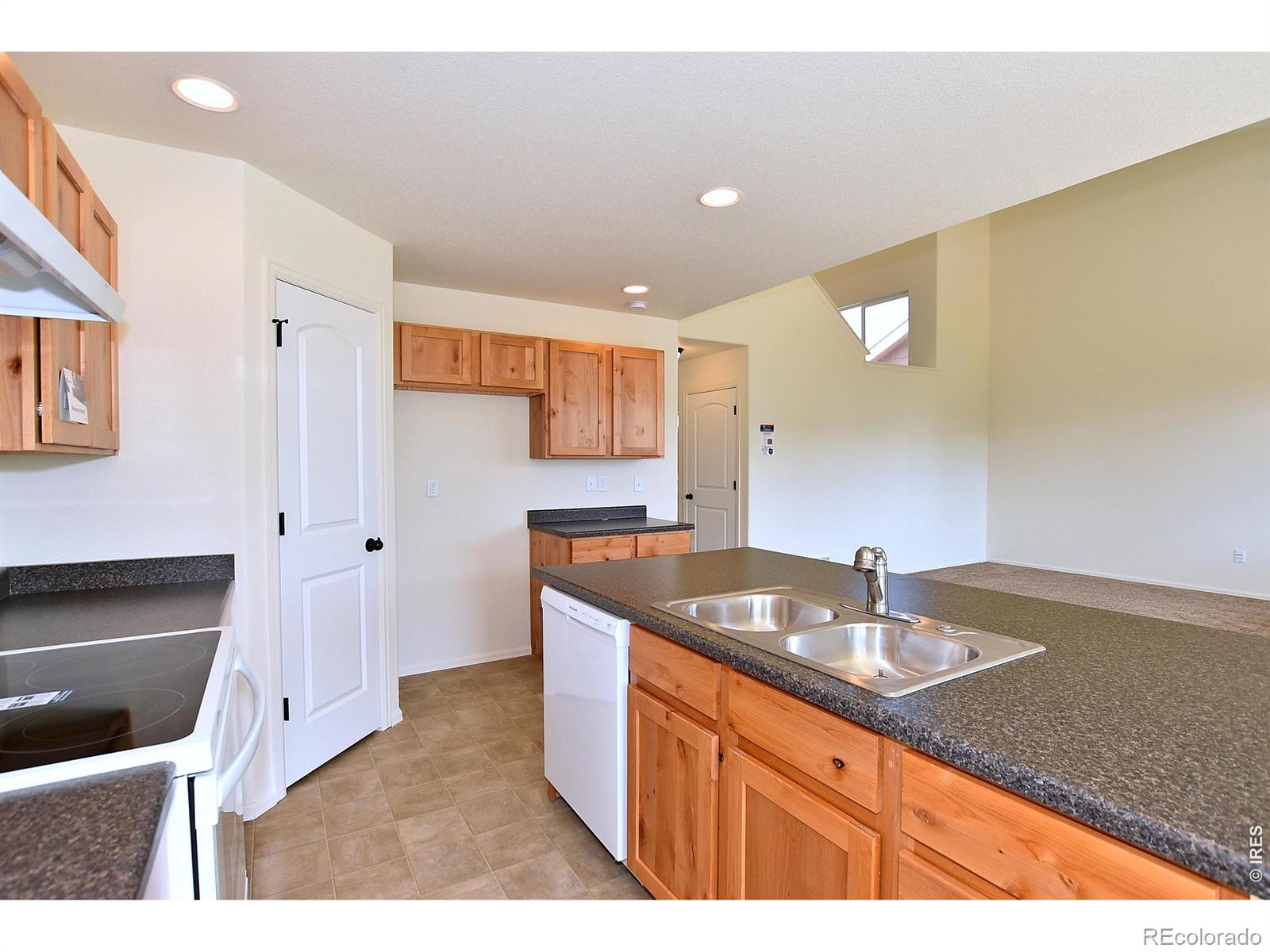 MLS Image #16 for 2412  juno lane,johnstown, Colorado